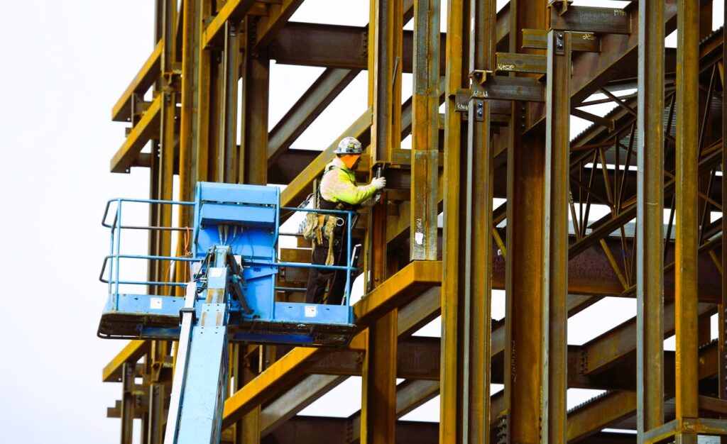 Construction of a multi-storey building